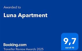 Luna Apartment